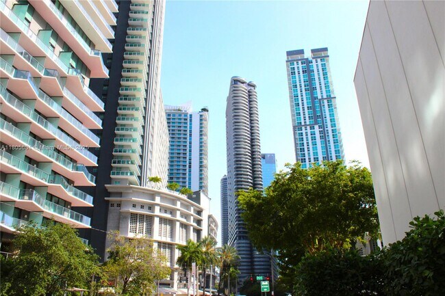 Building Photo - 1300 S Miami Ave