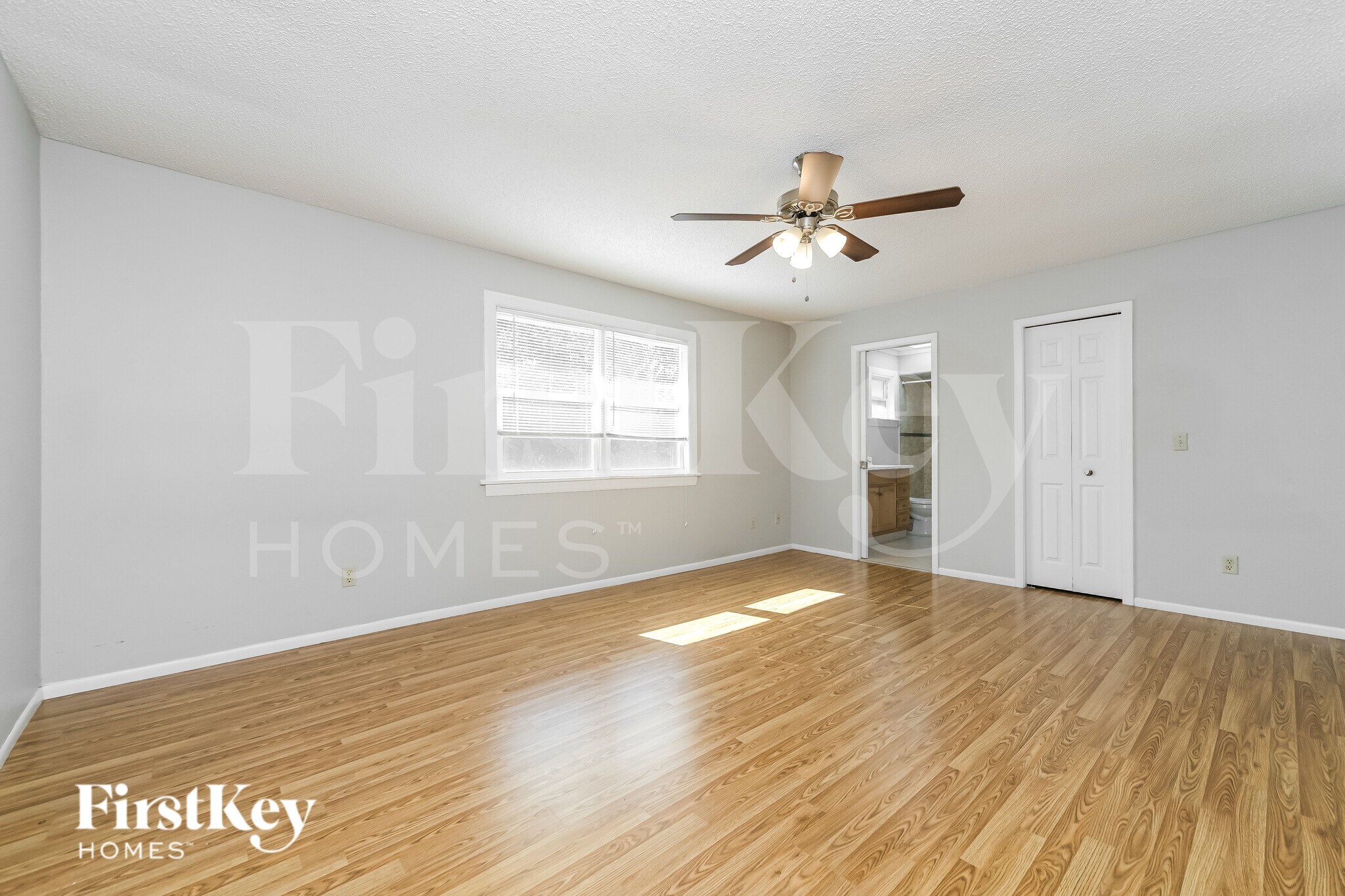 Building Photo - 7654 Balmy Ct