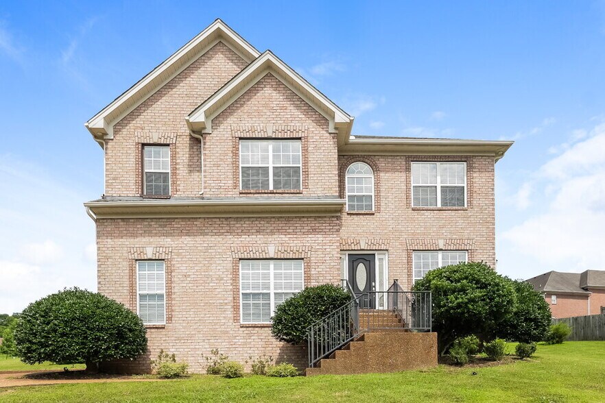 Primary Photo - 102 Polk Ct