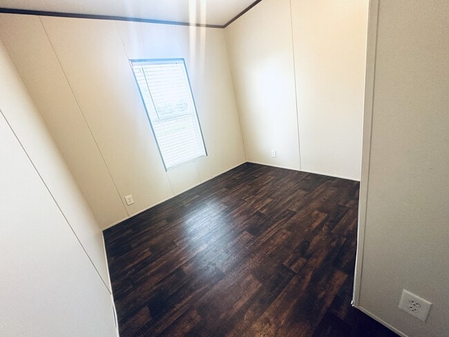 Building Photo - 207 Juniper Rd