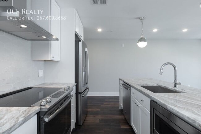 Building Photo - 711 N 16th St