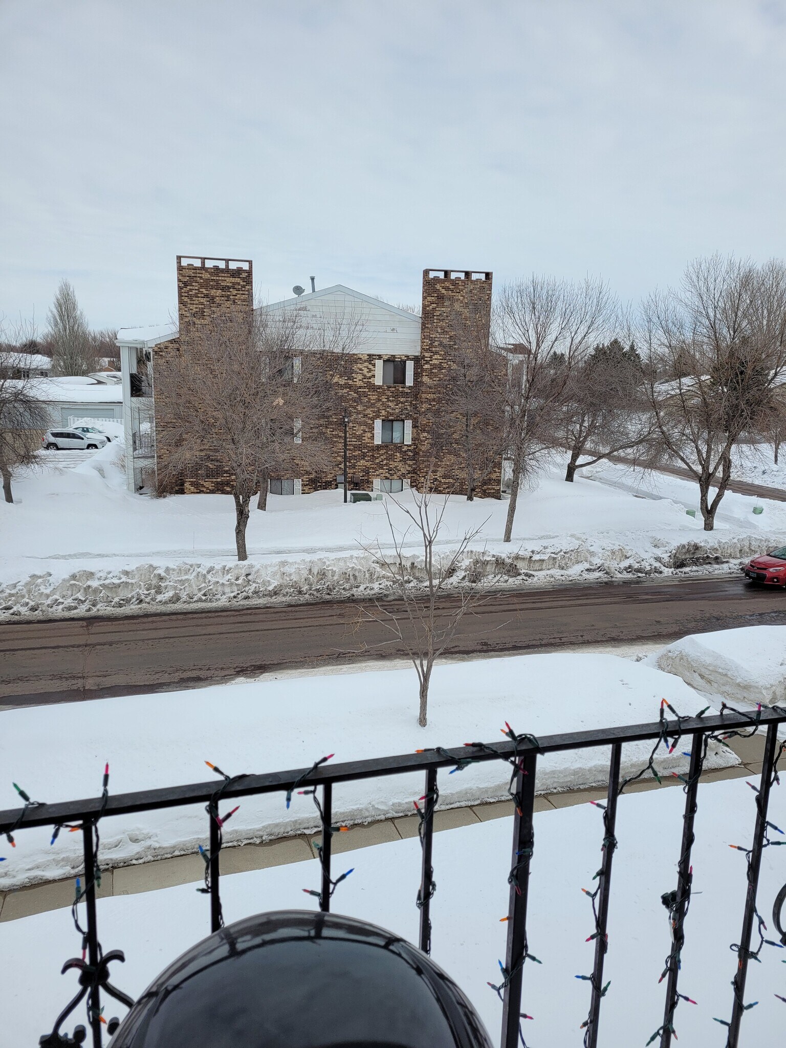Building Photo - 341 Prairiewood Cir S