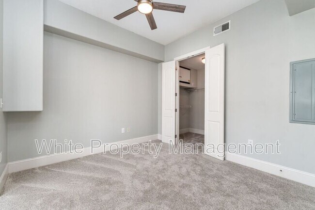 Building Photo - 4625 Piedmont Row Dr