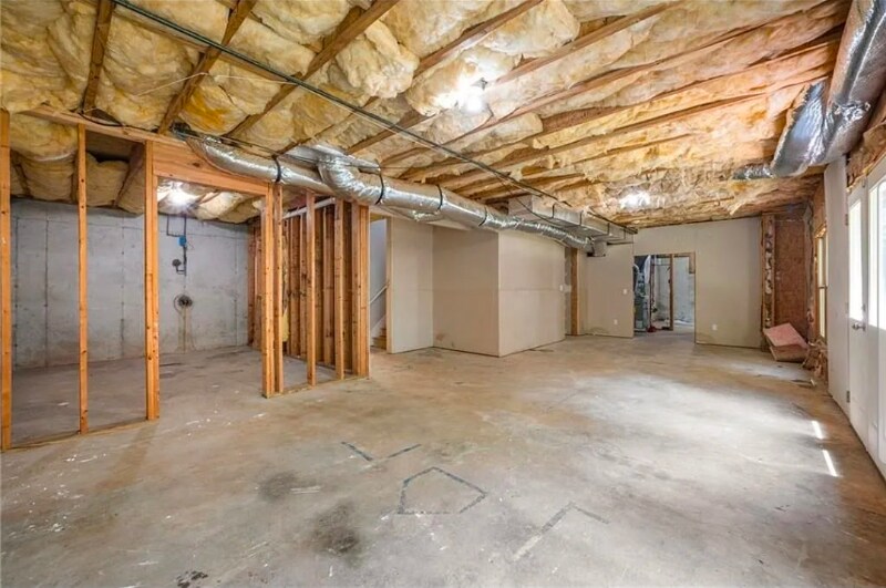 Building Photo - 61 Gellmore Ln