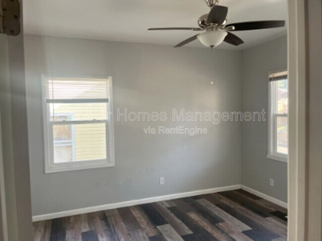 Building Photo - 117 W 36th St