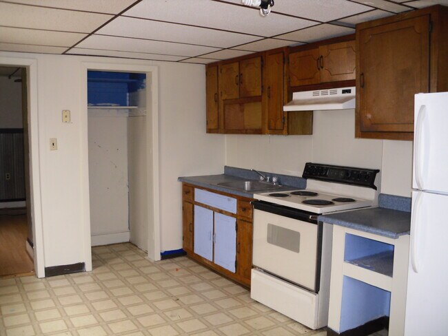 Building Photo - 1502 Centre Ave