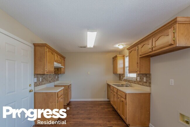 Building Photo - 7908 Milestone Dr