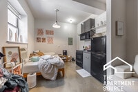 Building Photo - 1136 W Wilson Ave