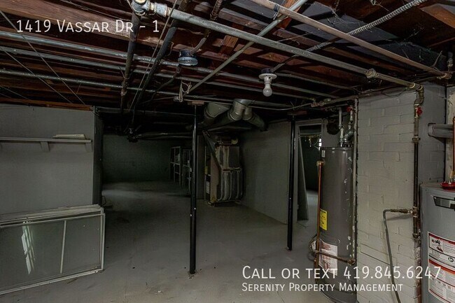 Building Photo - 1419 Vassar Dr