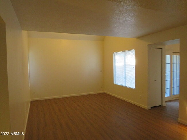 Building Photo - 1342 W Emerald Ave
