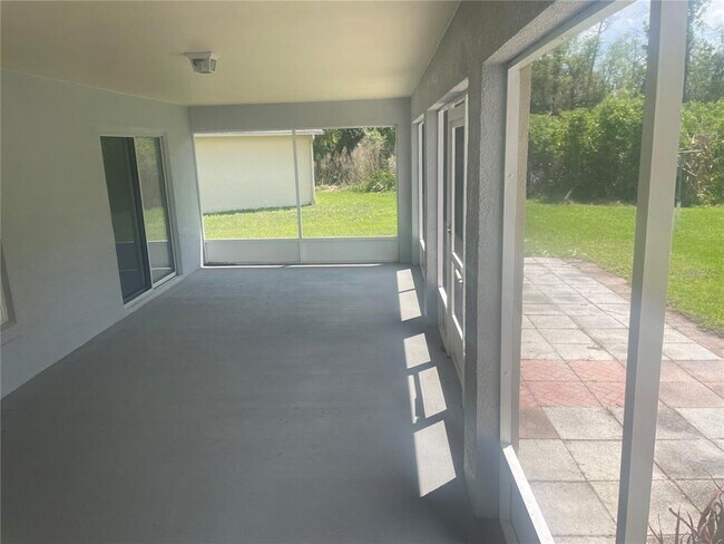 Building Photo - 116 Crescent Ct