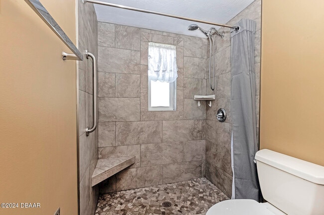 Building Photo - 145 Riverwalk Ct