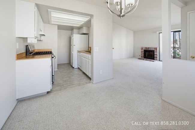 Building Photo - 9356 Twin Trails Dr