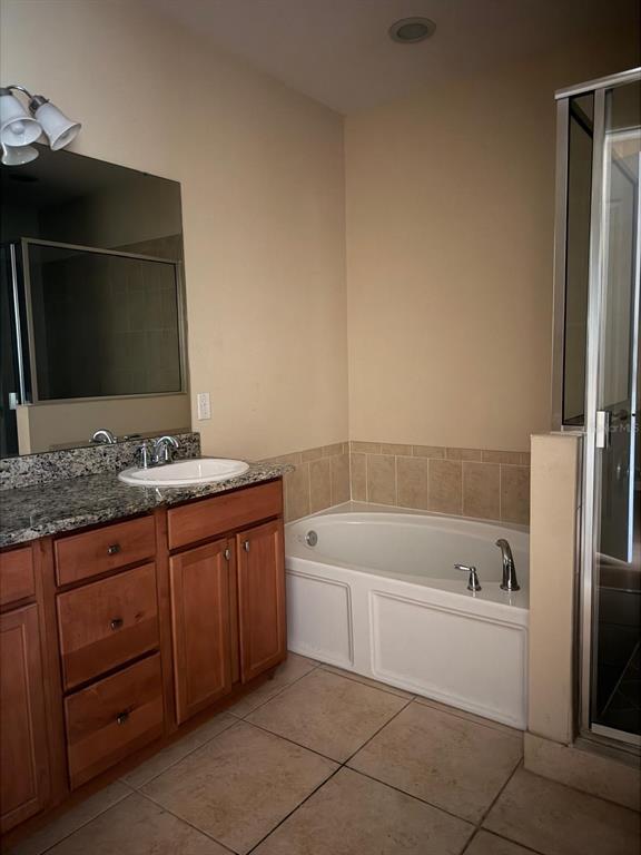 Building Photo - 1911 Silverweed Way