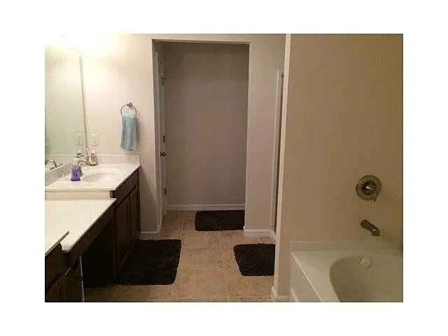 Building Photo - 1575 Faircrest Ln