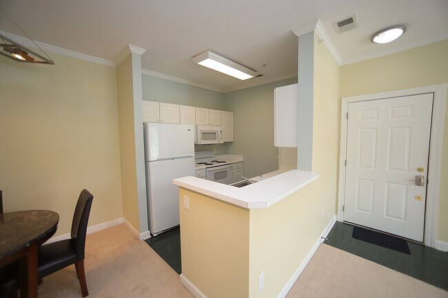 Building Photo - 524 Aberdeen Dr