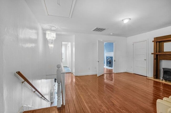 Building Photo - 1109 Caroline St