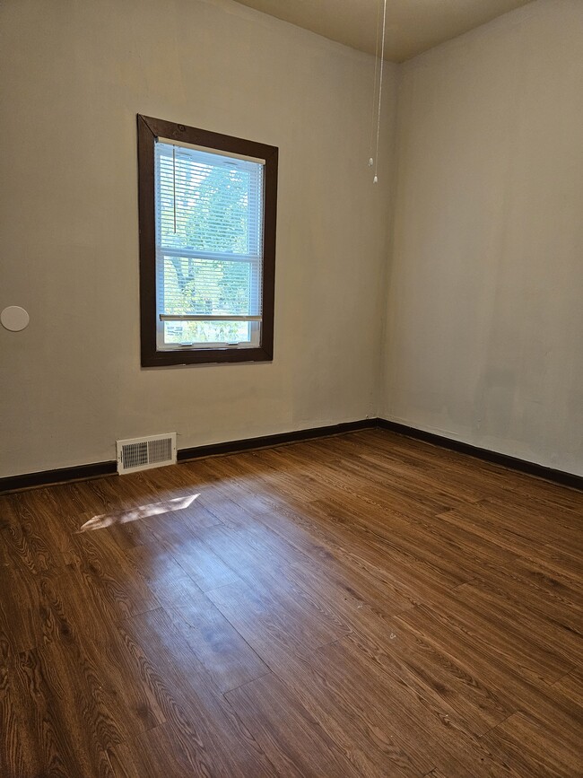 Building Photo - 4667 Massachusetts St