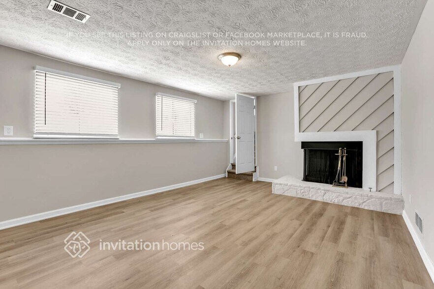 Building Photo - 5230 Long Green Ln