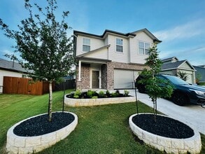 Building Photo - 10629 Sunday Dr