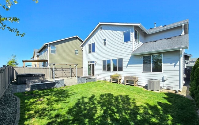 Building Photo - 4 Bedroom Home in Marysville Available Now