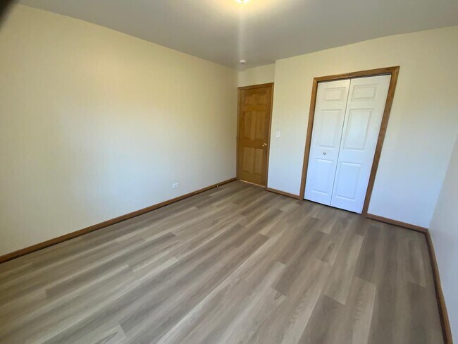 Building Photo - 166 Cheyenne Ct