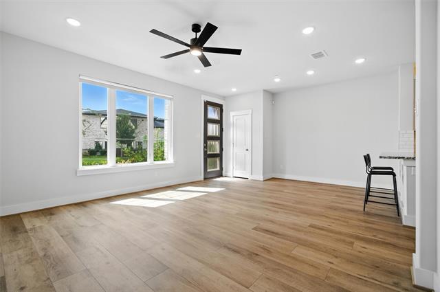 Building Photo - 7565 Reis Ln