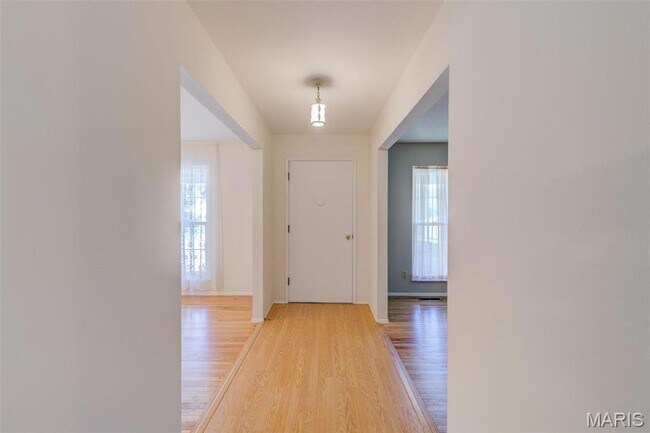 Building Photo - 1853 Burlewood Dr