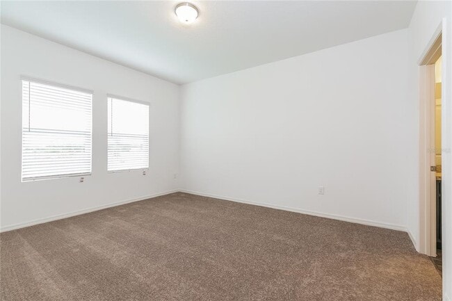 Building Photo - 194 Hidden Lk Lp