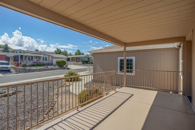 Building Photo - 3 Bedroom, 2 Bath Home with Views of Willo...