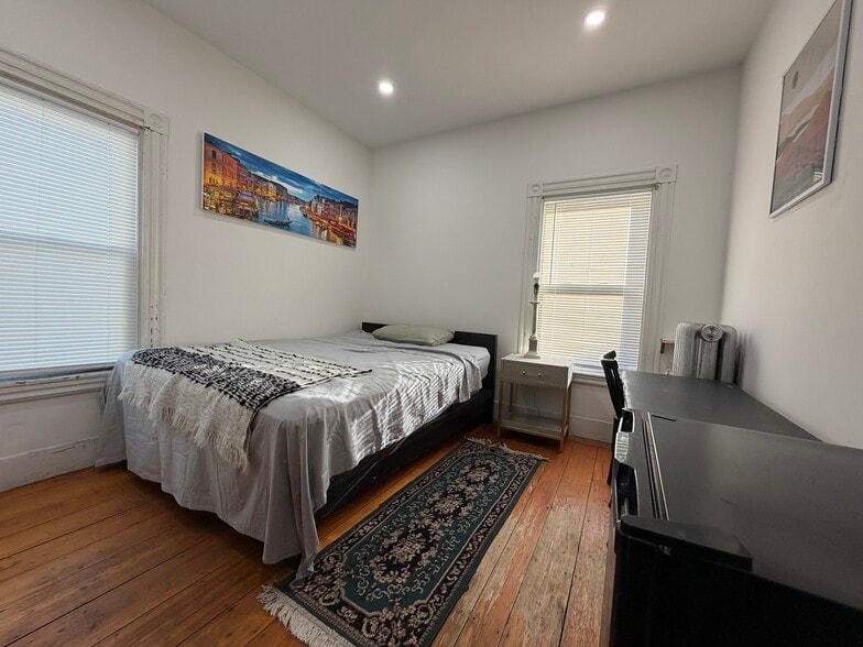 Building Photo - 56 Grampian Way