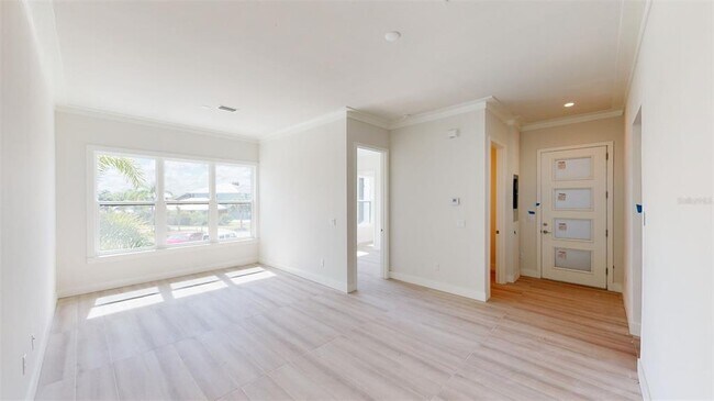 Building Photo - 773 Gran Kaymen Way