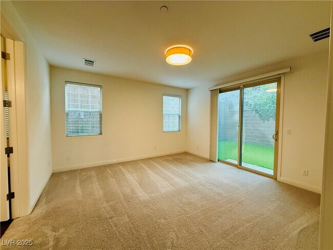 Building Photo - 285 Mandarin Hill Ln
