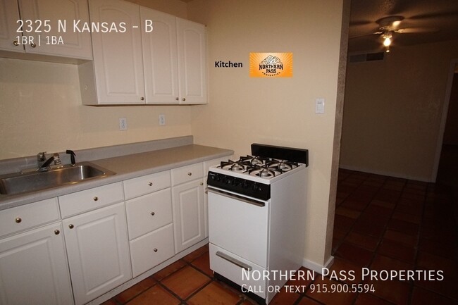 Building Photo - Adorable 1 Bedroom Apt Near UTEP! All Util...