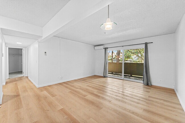 Building Photo - 1453 Neotomas Ave