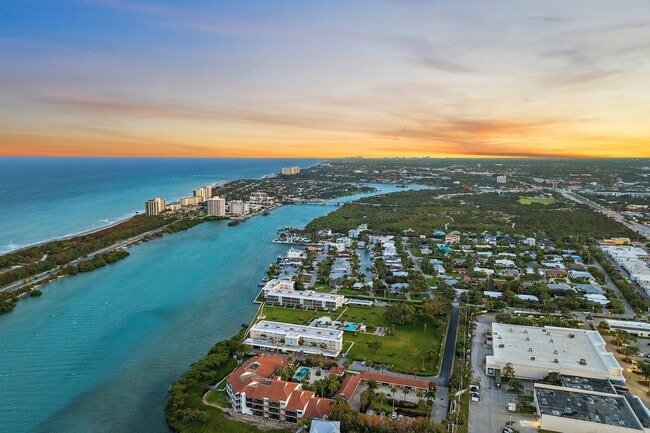 Building Photo - 100 Waterway Rd