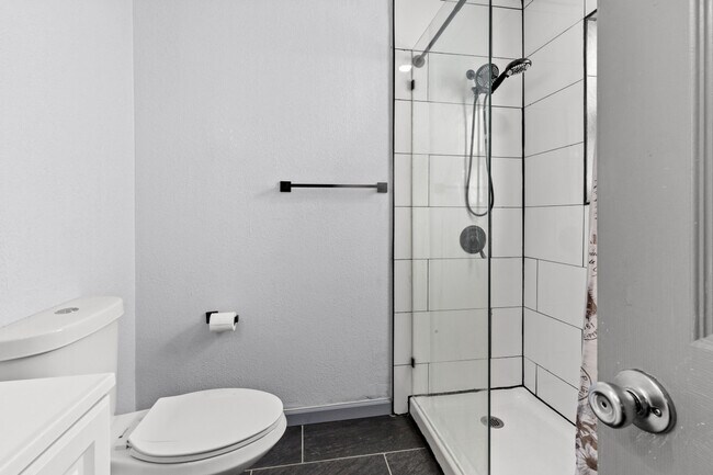 Building Photo - 2725 NW 44th Pl