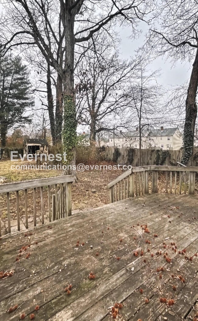 Building Photo - 3 Bed, 1 Bath Home with Fenced Yard / Pet-Friendly / Coming Soon!