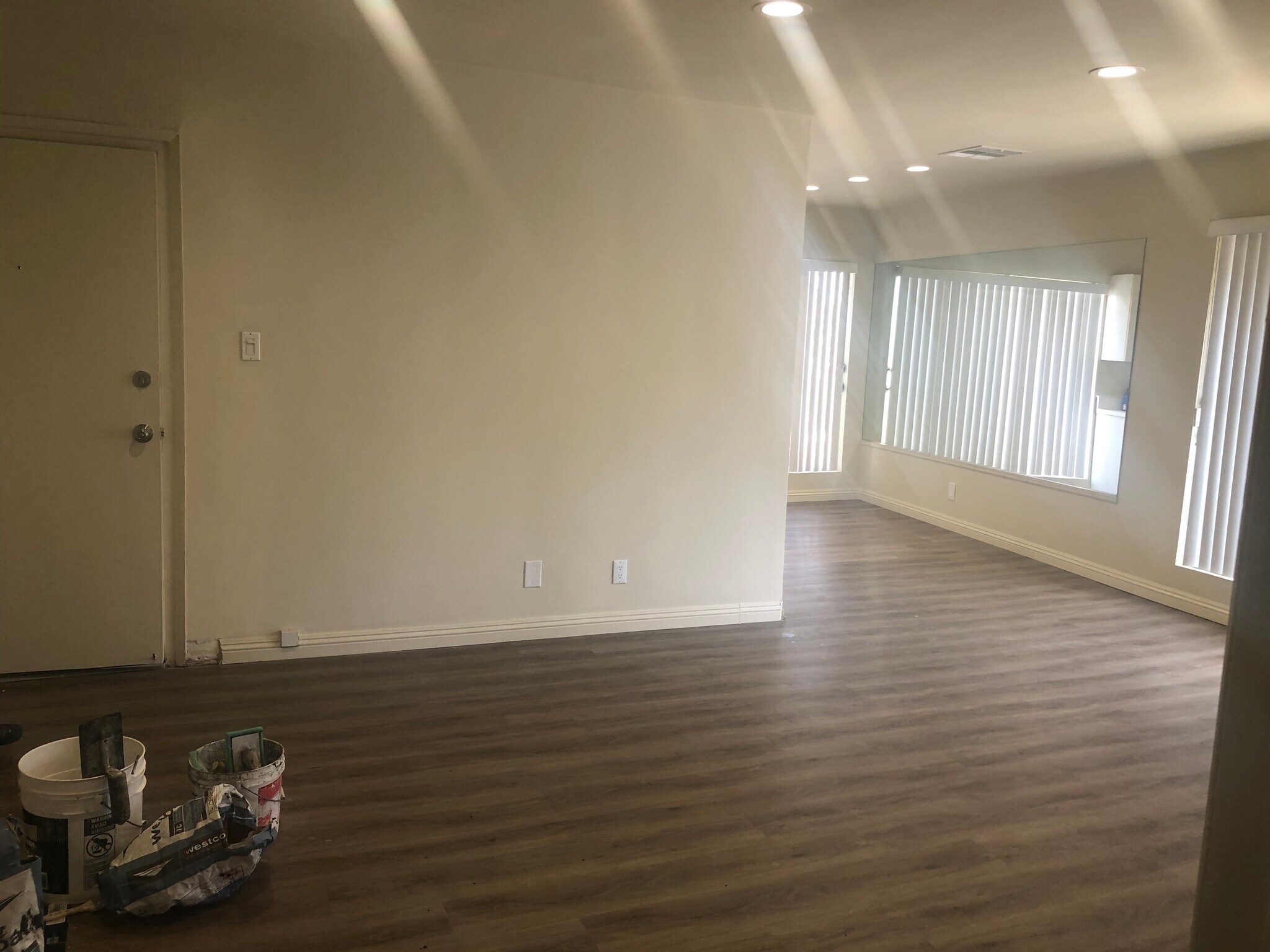 Building Photo - 1477 S Sherbourne Dr