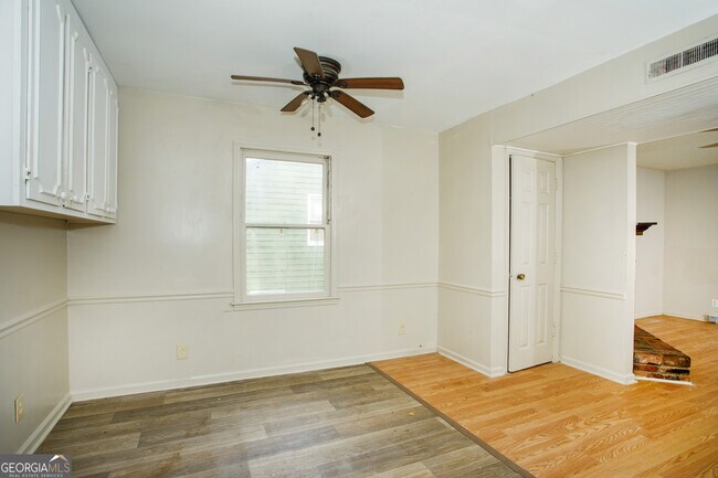 Building Photo - 4370 Barrington Pl