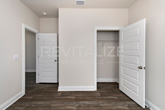 Building Photo - 14567 Dayton Cir