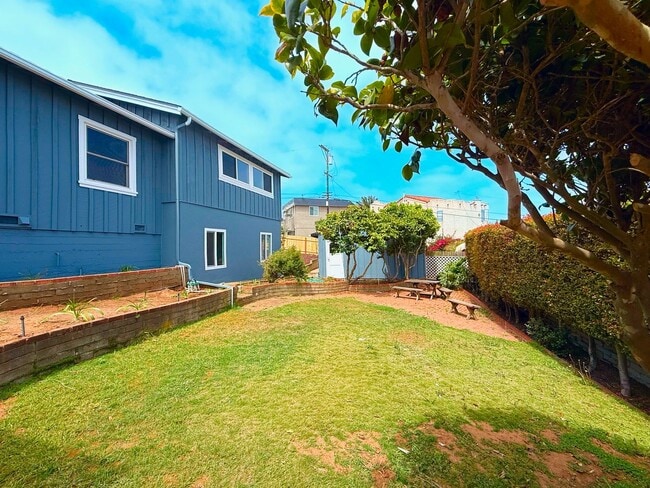 Building Photo - Welcome to your amazing coastal home above...