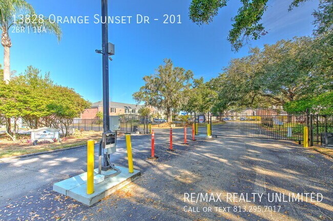Building Photo - 13828 Orange Sunset Dr