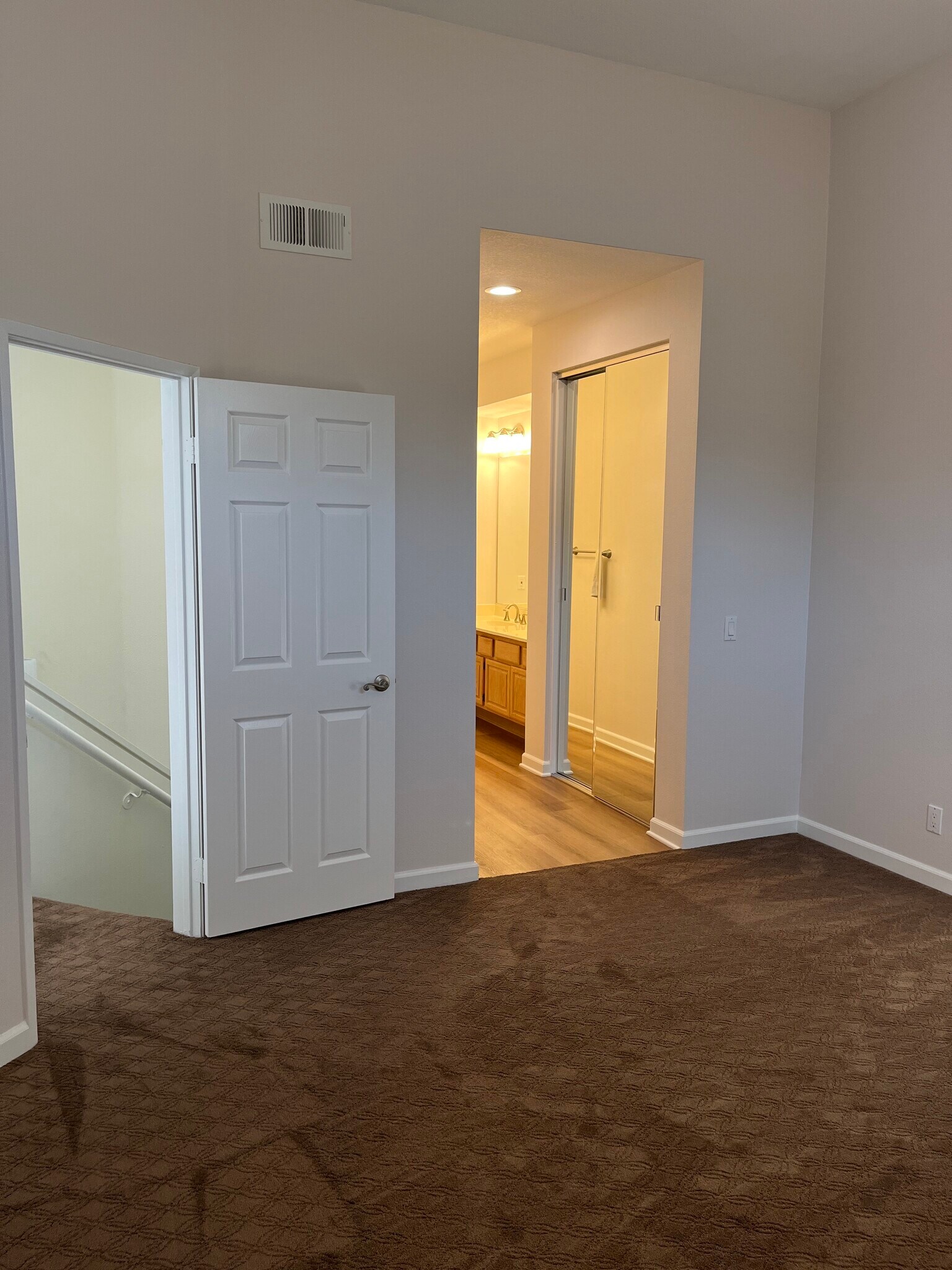 Building Photo - 28277 Via Luis