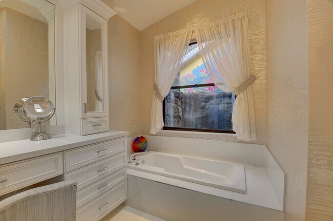 Building Photo - 2106 NW 60th Cir