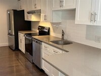 Building Photo - 6 Marshall Dr