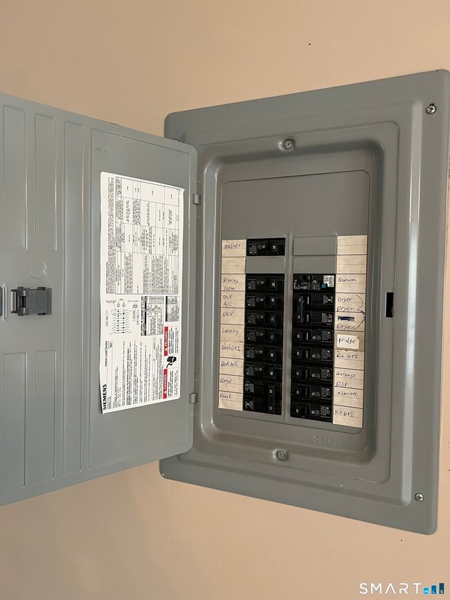 Building Photo - 244 Walsh Ave