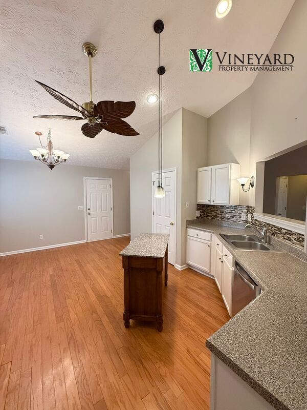 Building Photo - 515 Kensigton Park Dr