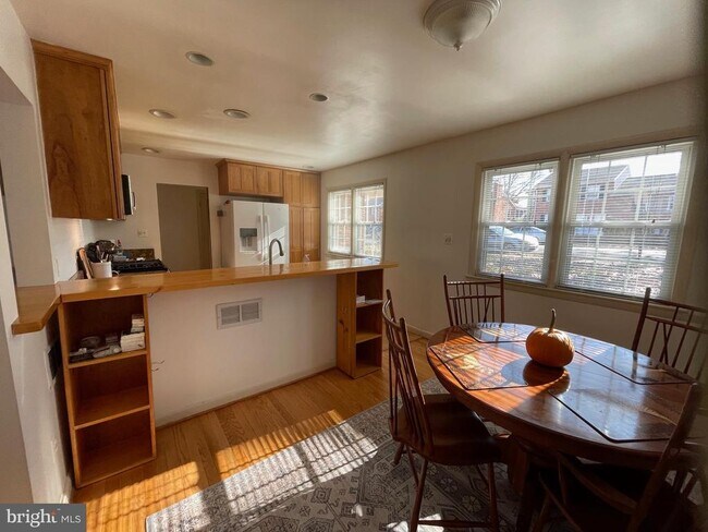 Building Photo - 5607 7th St S