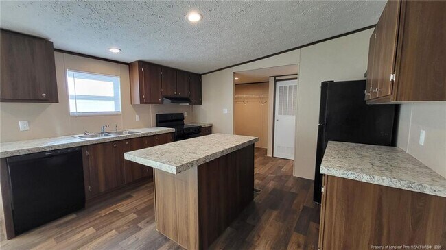 Building Photo - 4224 Meadow Rd